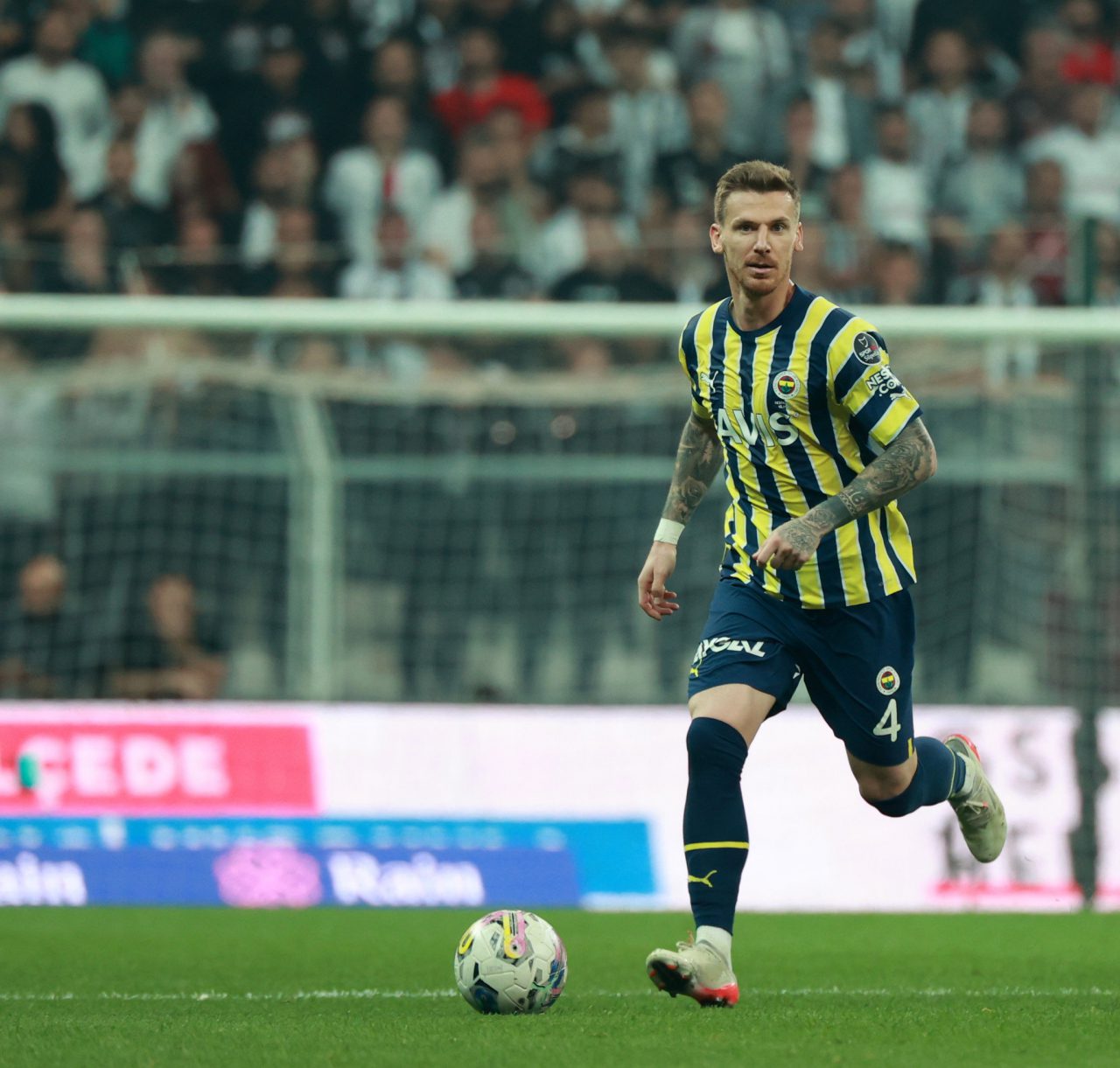 Fenerbahçe'de Serdar Aziz'e teklif var